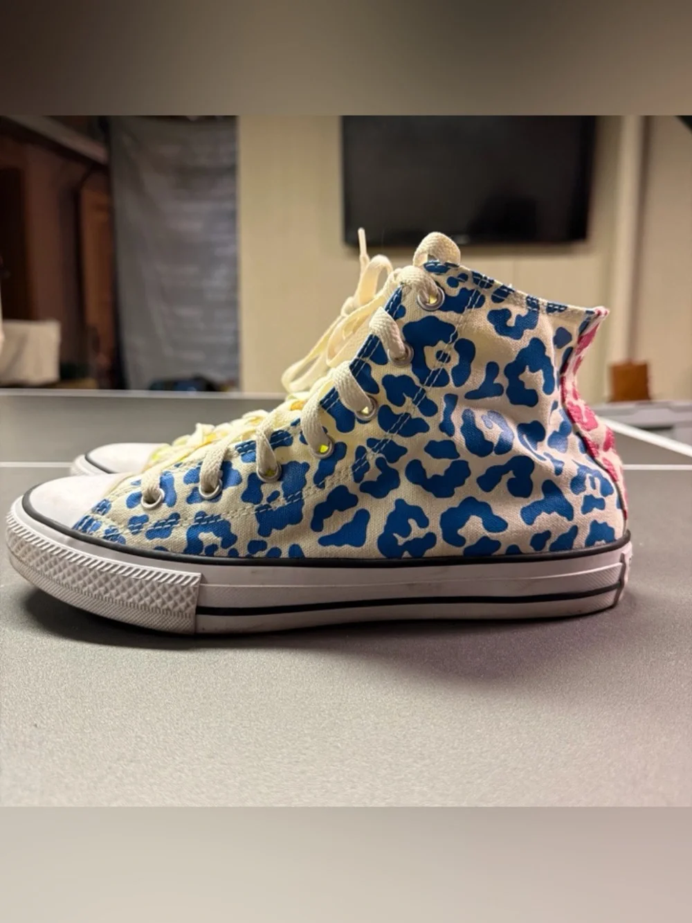 Converse All Star HI Marquis Mills Juniors Sz 6 / 7.5 Leopard Print Chuck Taylor